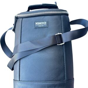 Igloo Cooler Bag with Adjustable Strap new